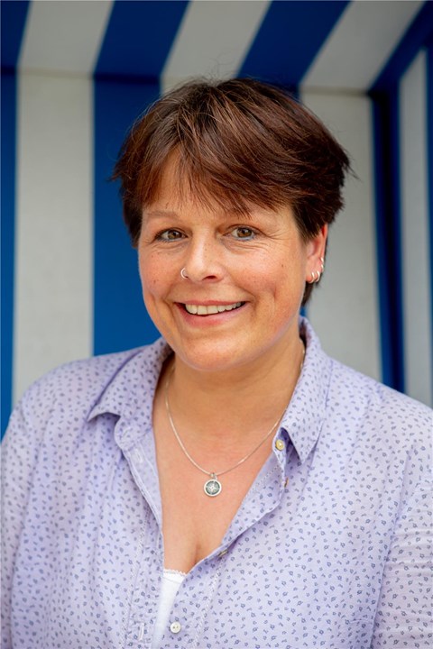 Katrin Iden_Verwaltung